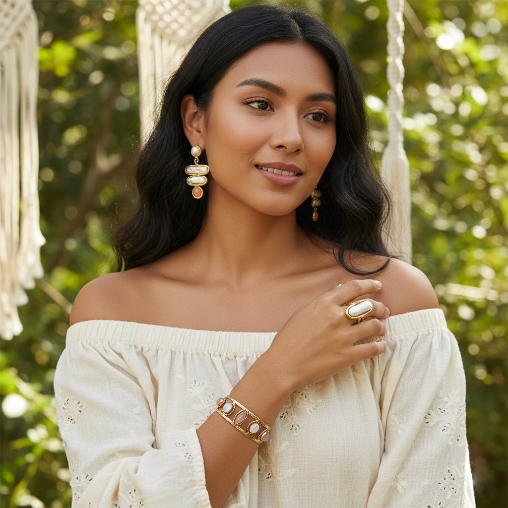 Amara Floating Pearl Ring